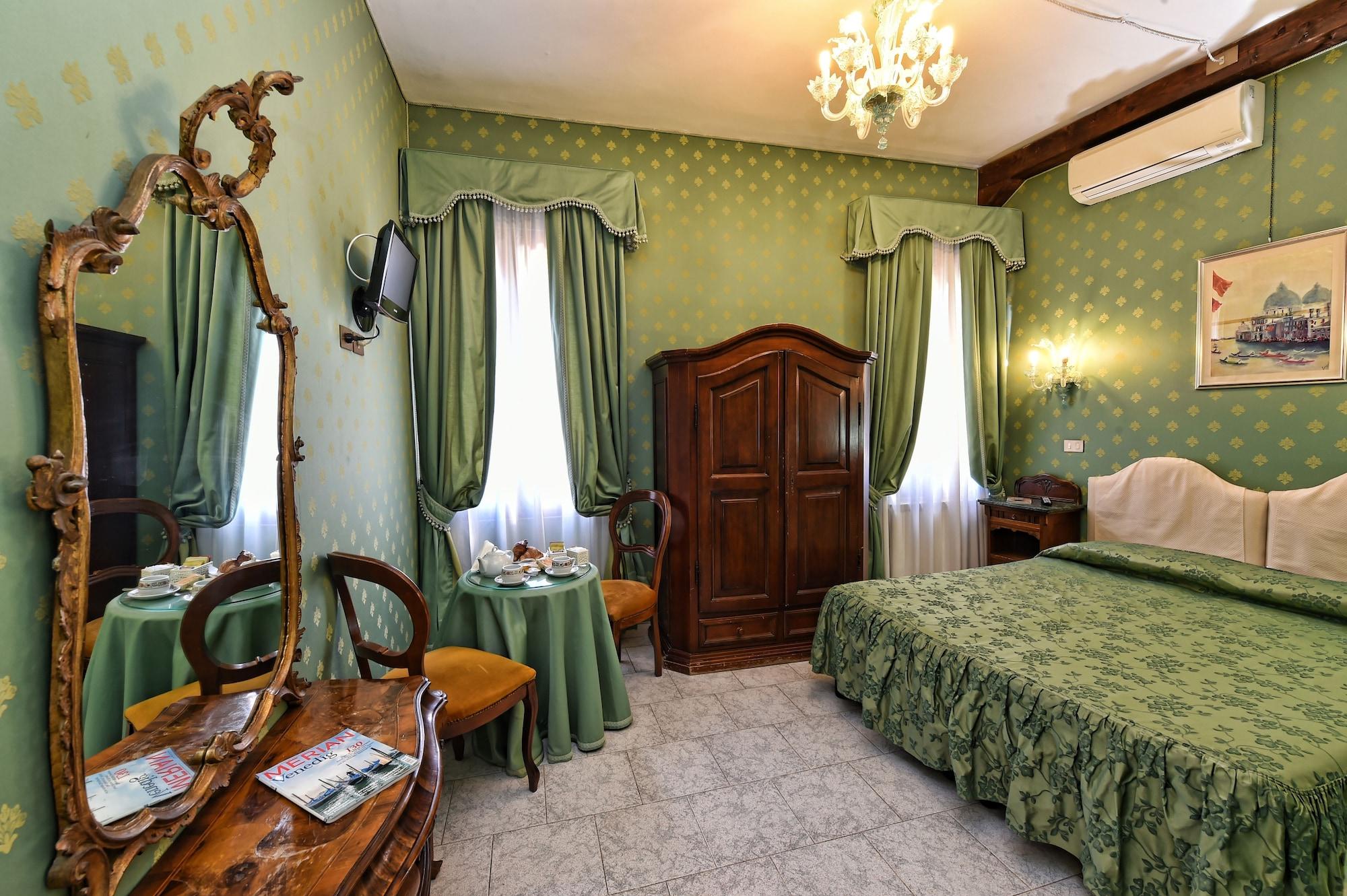 Rosa Hotel Venedig